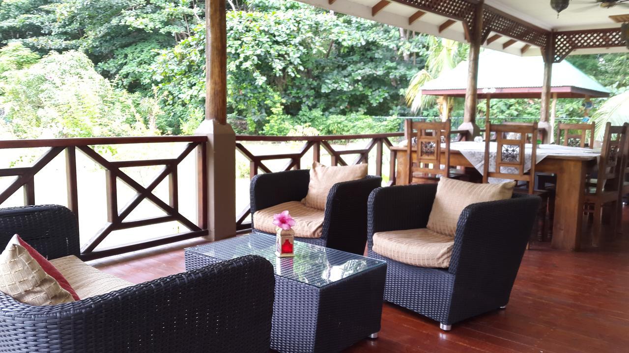 Paodise Guesthouse La Digue Exterior photo